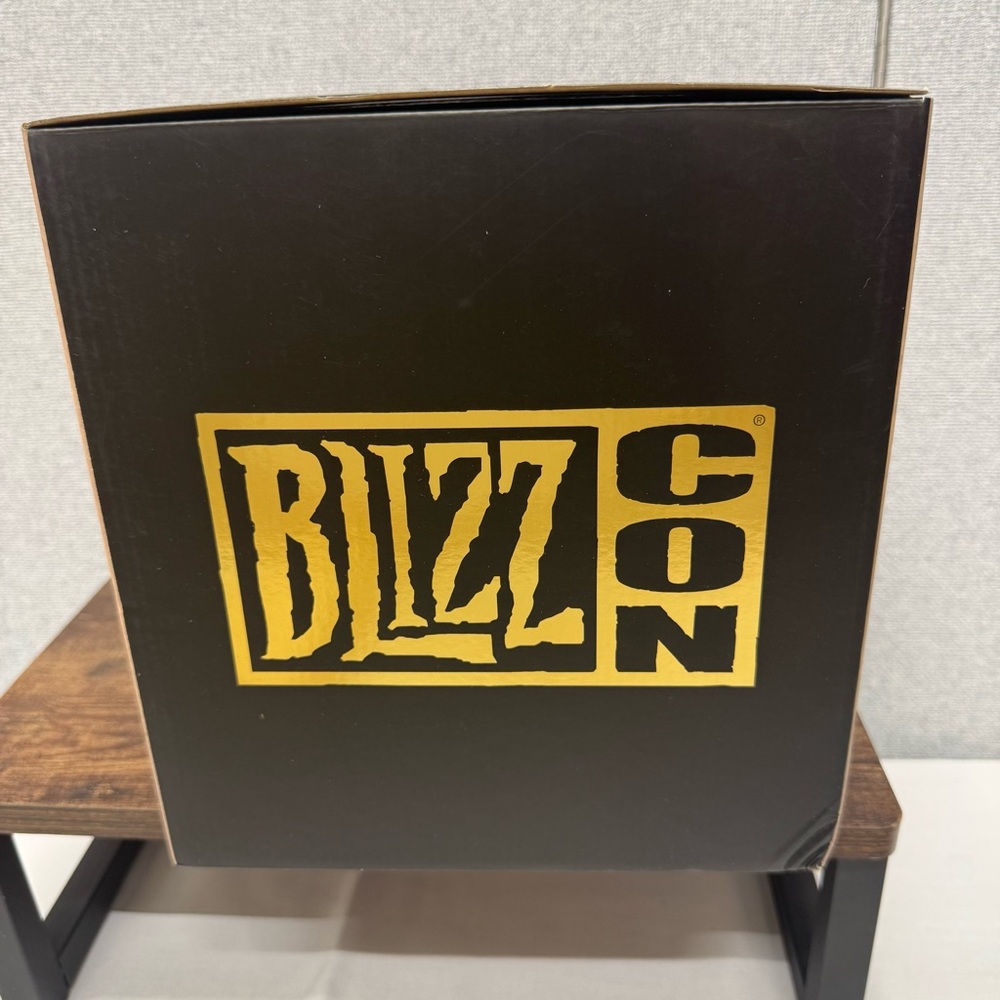 2019 Warcraft Human Footman 25th
Anniversary Blizzcon Exclusive - Picture 7 of 7